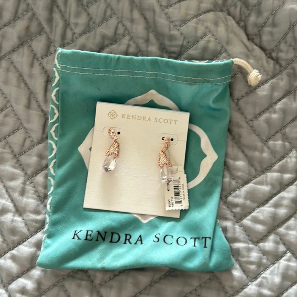 Kendra Scott Earrings - Picture 1 of 5